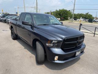 2021 RAM 1500 AUTO 4x4 Express  Quad Cab 6'4" LOW KM - Photo #8