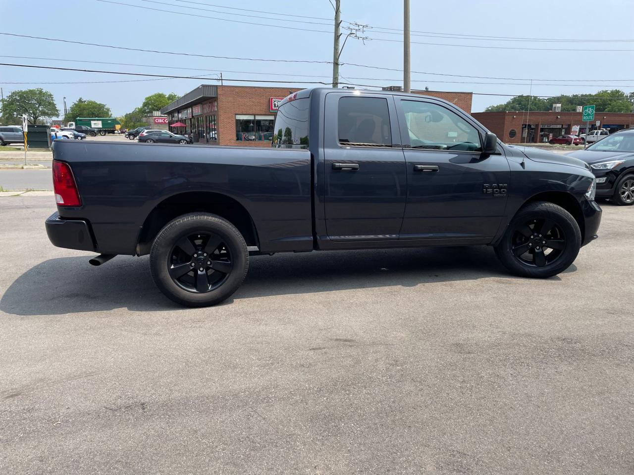 2021 RAM 1500 AUTO 4x4 Express  Quad Cab 6'4" LOW KM Photo4
