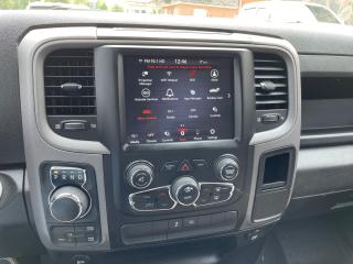 2021 RAM 1500 AUTO 4x4 Express  Quad Cab 6'4" LOW KM - Photo #9