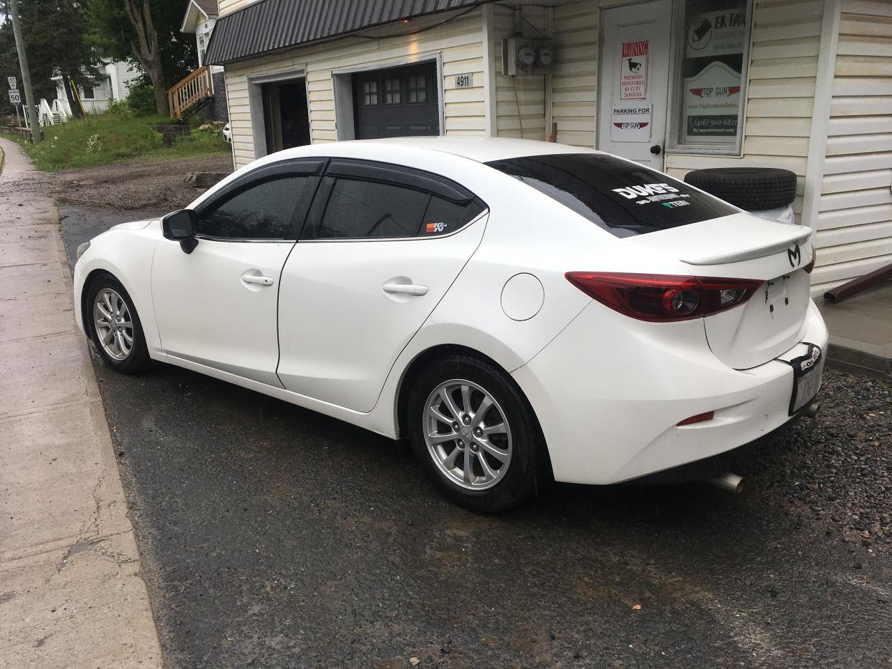 2017 Mazda MAZDA3 4DR SDN AUTO GT - Photo #2