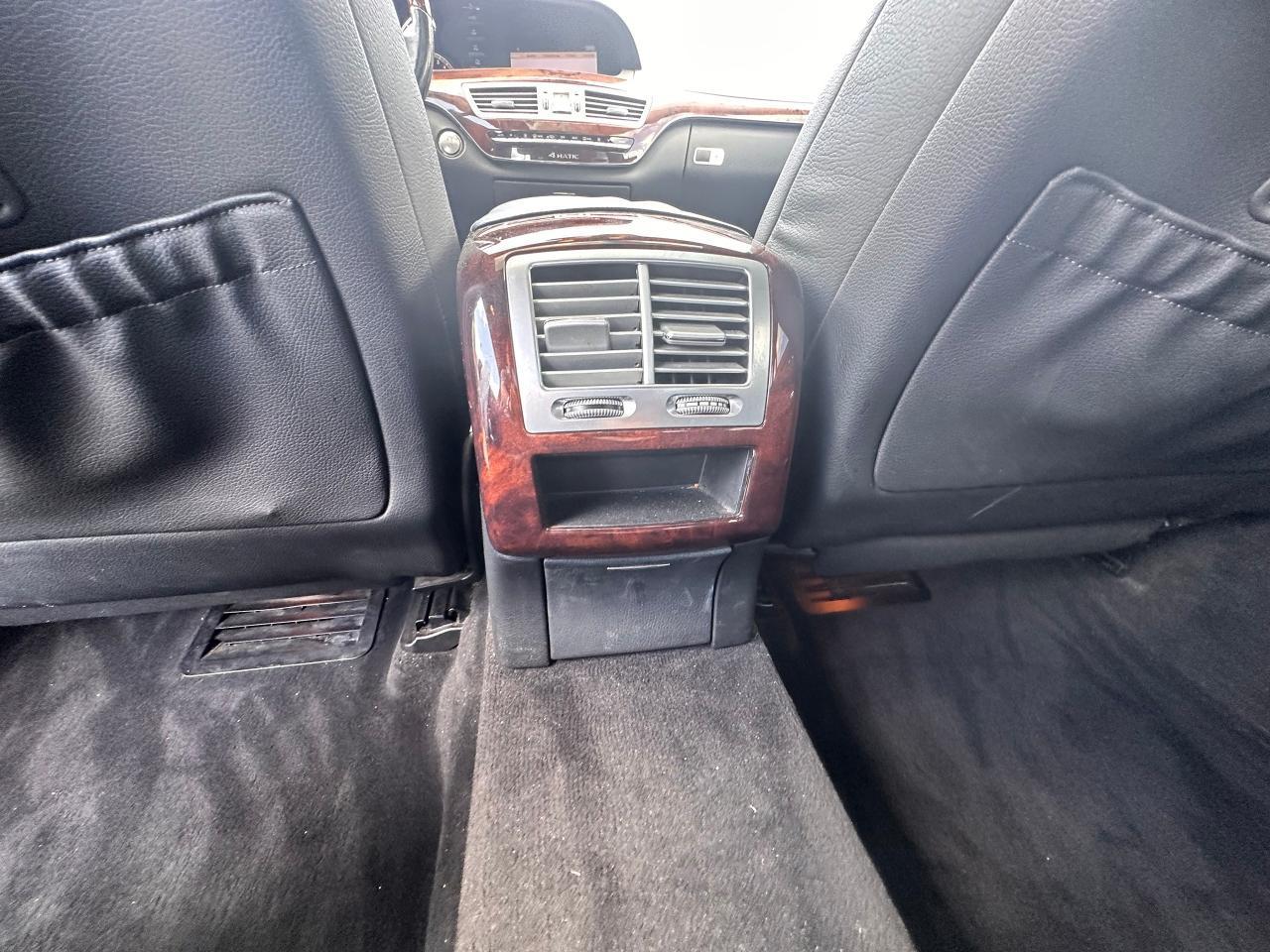 2008 Mercedes-Benz S-Class 4dr Sdn 5.5L V8 4MATIC Photo