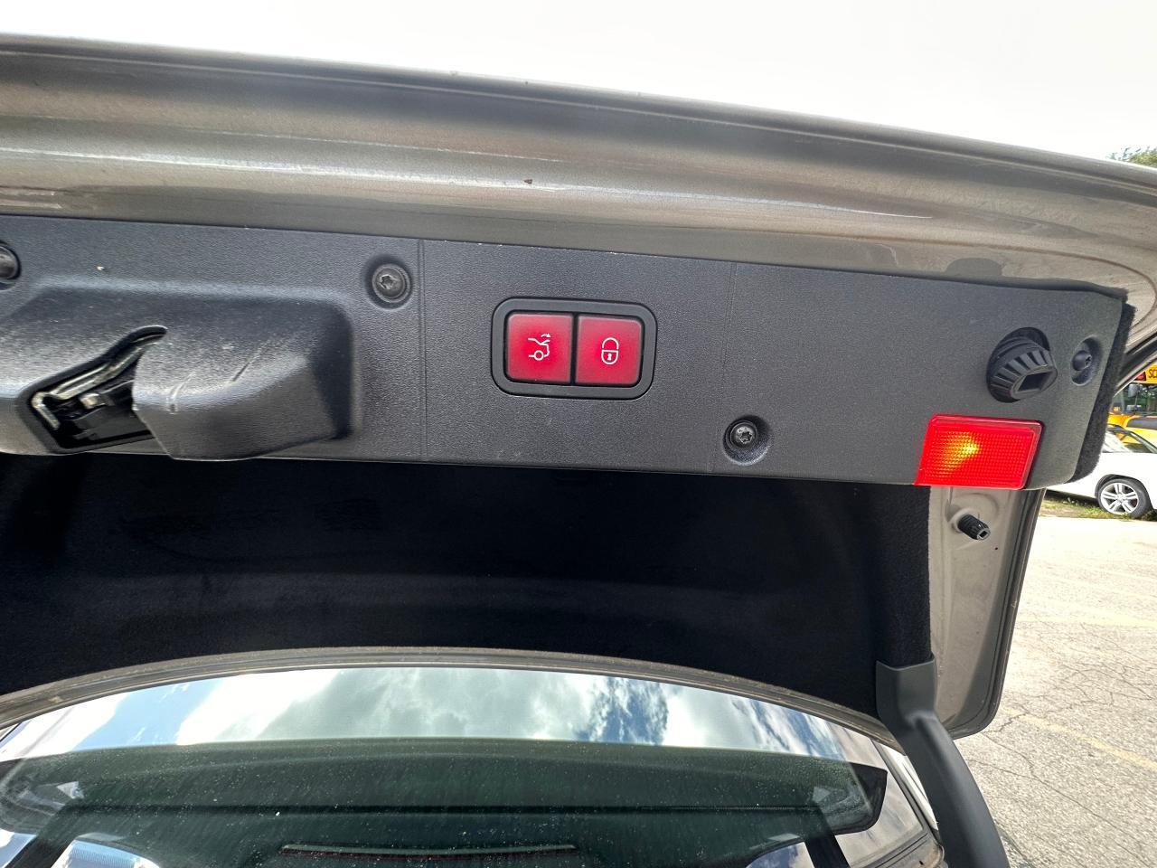 2008 Mercedes-Benz S-Class 4dr Sdn 5.5L V8 4MATIC Photo