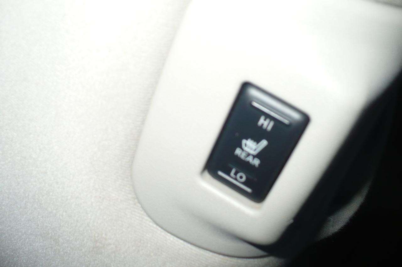 2012 Nissan Leaf 4dr HB SV Photo