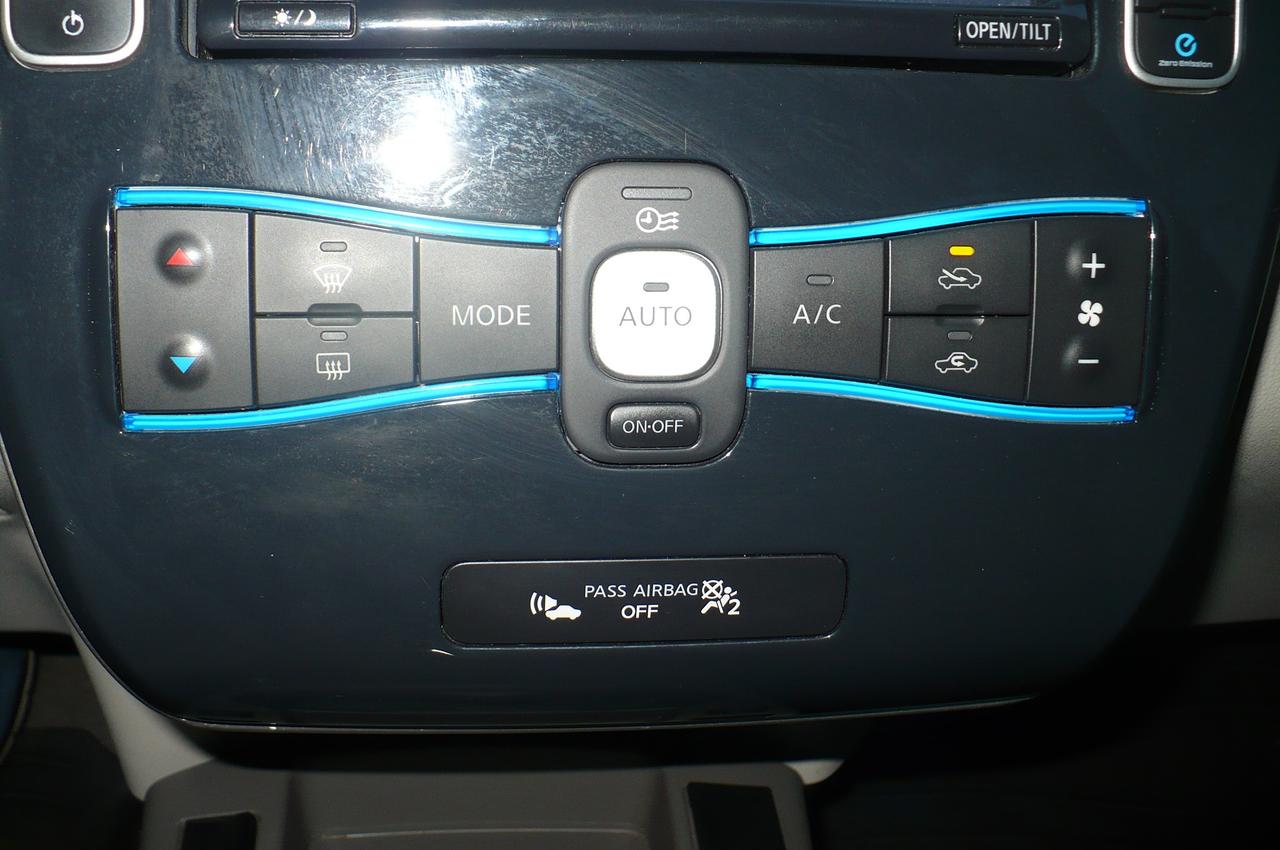 2012 Nissan Leaf 4dr HB SV Photo