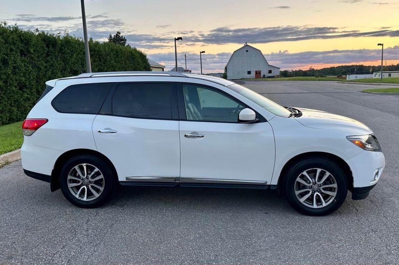 2014 Nissan Pathfinder SL 7 Seates - Safety Certified Photo4