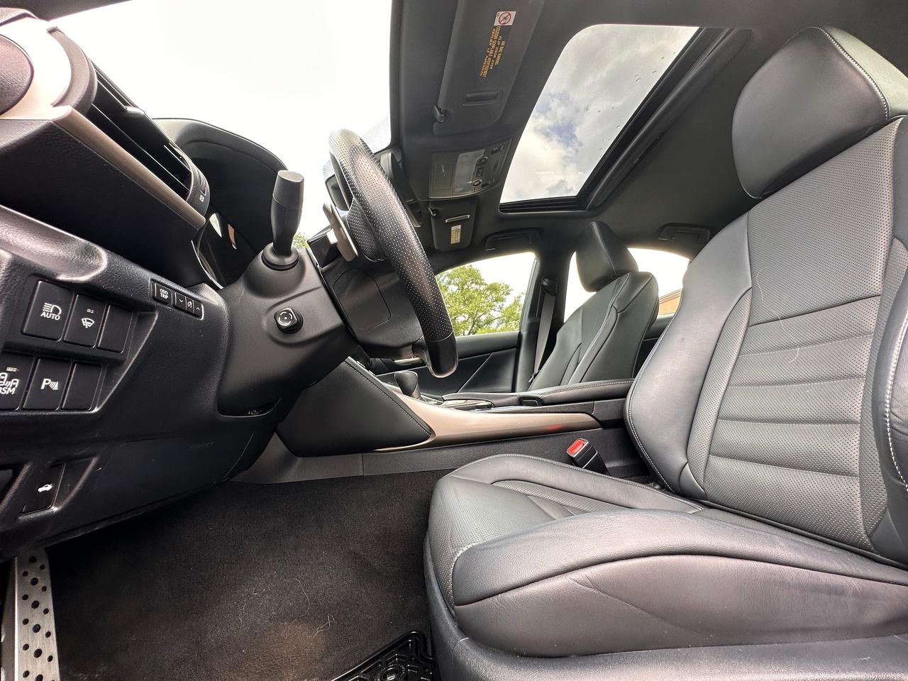 2019 Lexus IS 300 F-Sport 2. Navigation. Photo