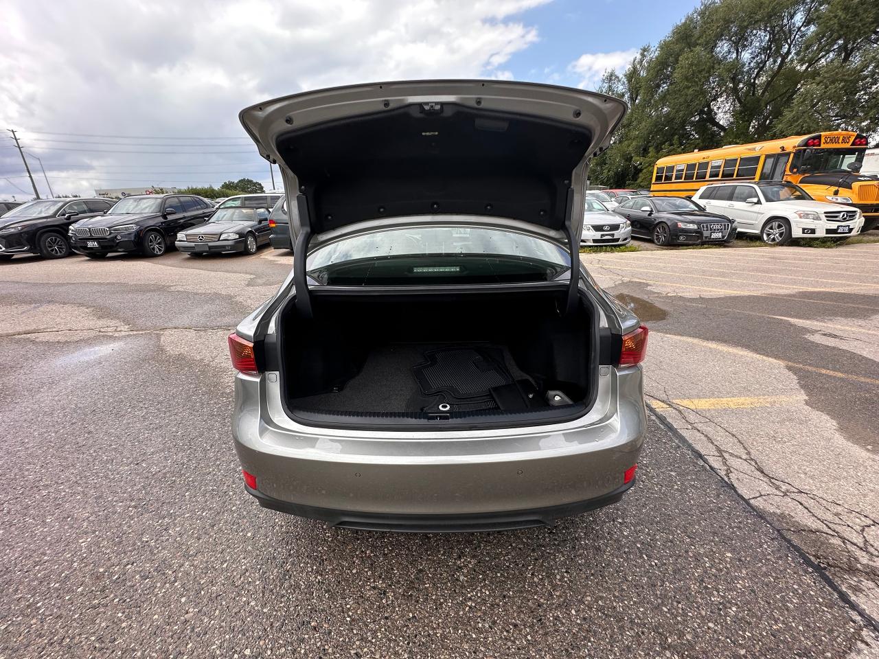 2019 Lexus IS 300 F-Sport 2. Navigation. Photo