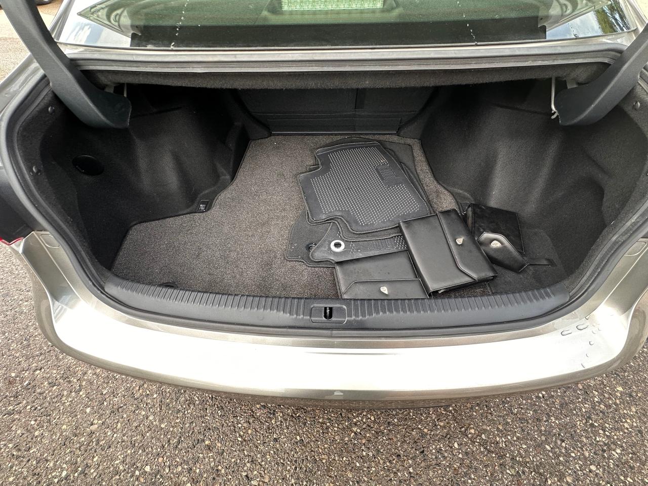 2019 Lexus IS 300 F-Sport 2. Navigation. Photo