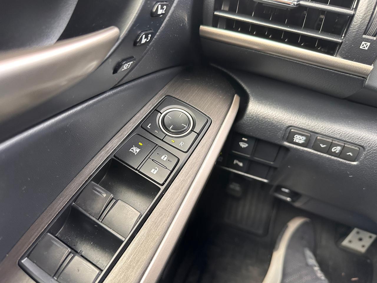 2019 Lexus IS 300 F-Sport 2. Navigation. Photo