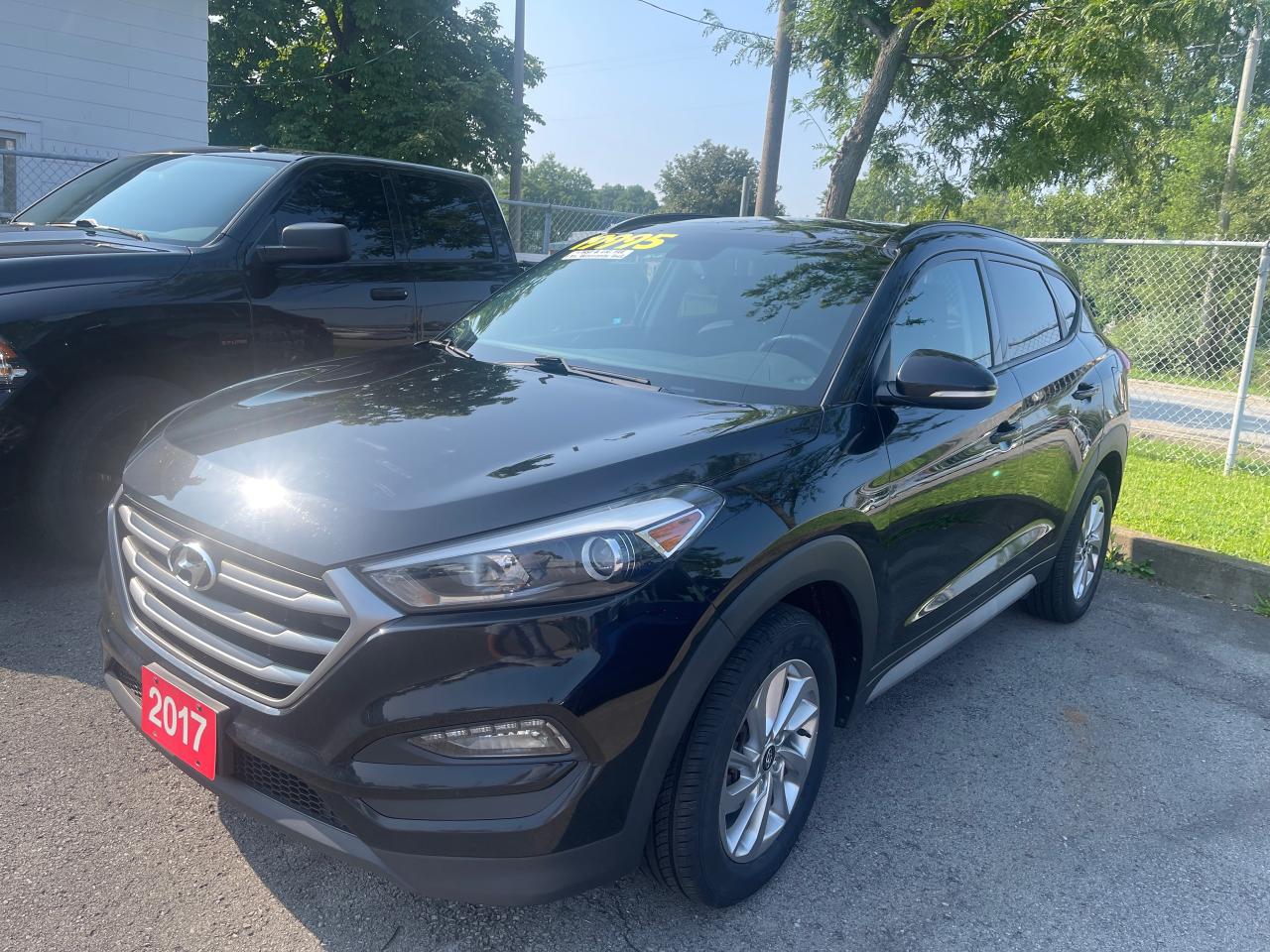 2017 Hyundai Tucson SE, Leather, AWD, Panoramic Sunroof - Photo #3