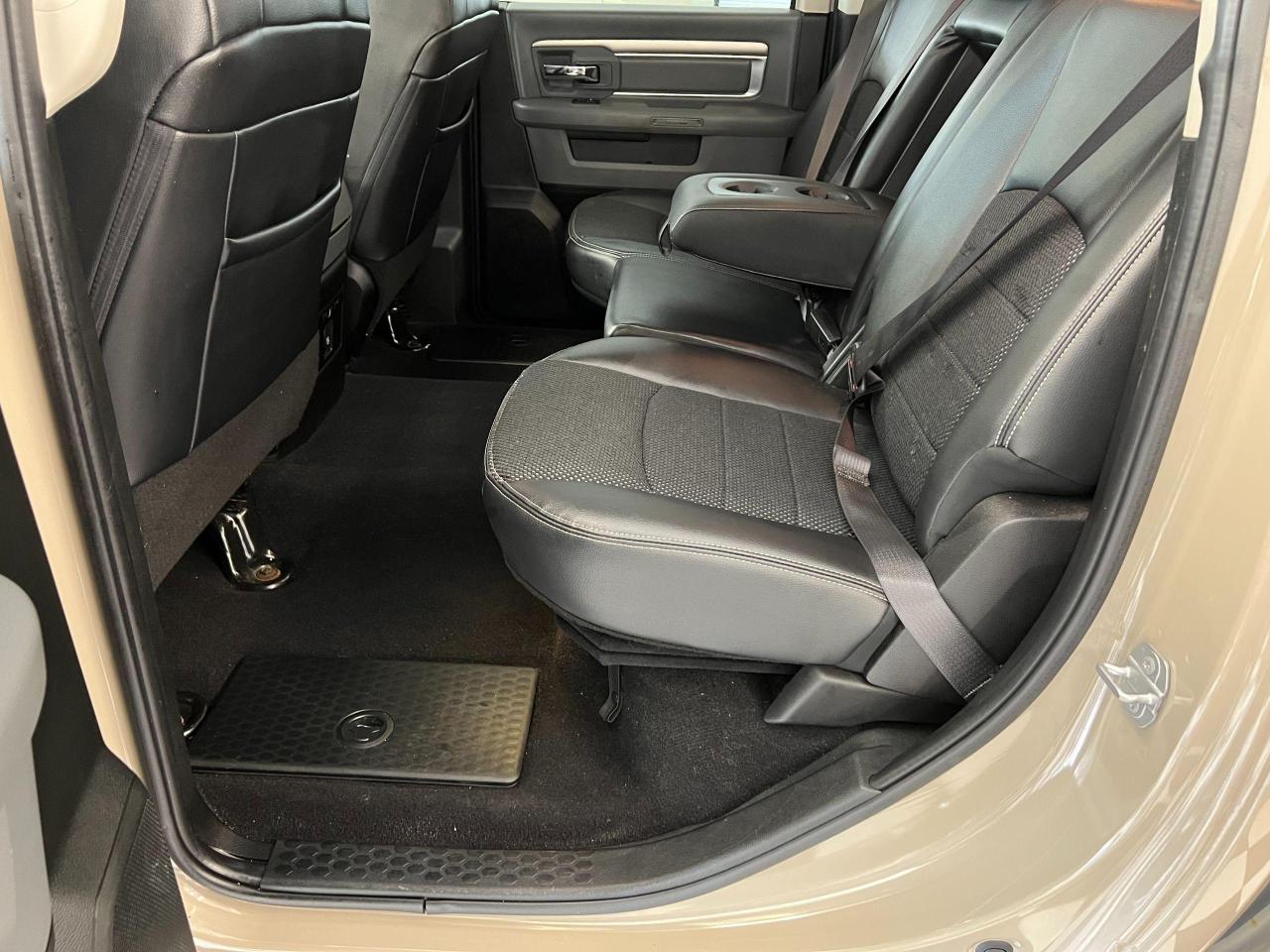2019 RAM 1500 Classic Warlock Mojave Sand CREW 5.7L V8 4x4+CLEAN CARFAX Photo99