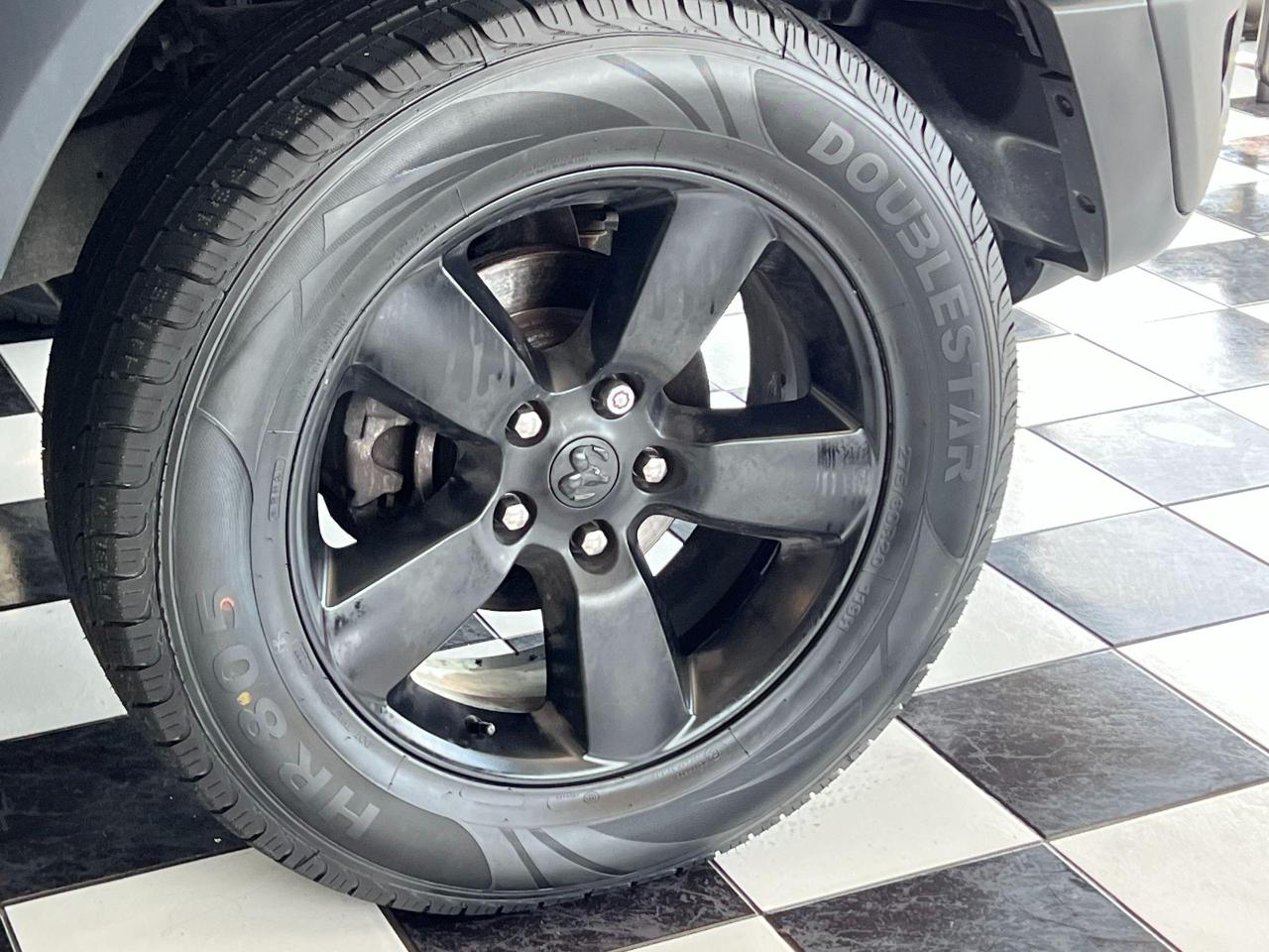 2019 RAM 1500 Classic Warlock Mojave Sand CREW 5.7L V8 4x4+CLEAN CARFAX Photo136