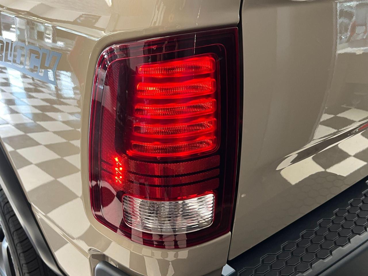 2019 RAM 1500 Classic Warlock Mojave Sand CREW 5.7L V8 4x4+CLEAN CARFAX Photo142