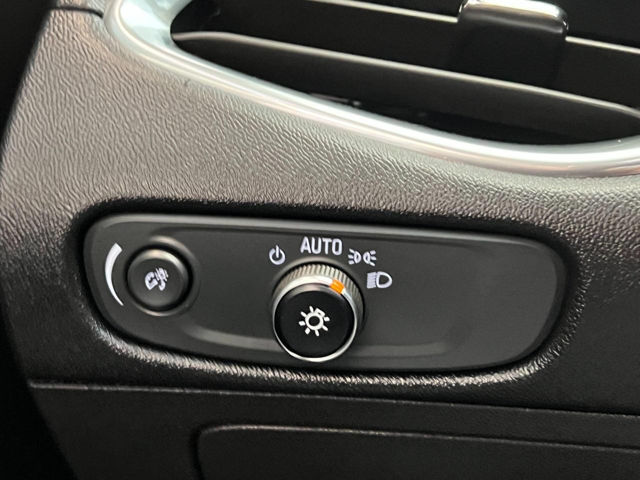 2019 Chevrolet Malibu Premier+Cooled Leather+PanoRoof+Adaptive Cruise+AC - Photo #57
