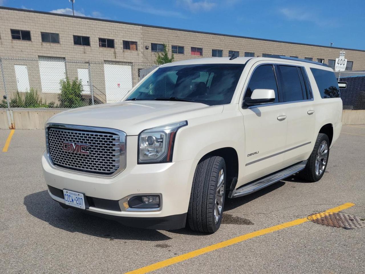 2015 GMC Yukon XL Denali - Photo #1