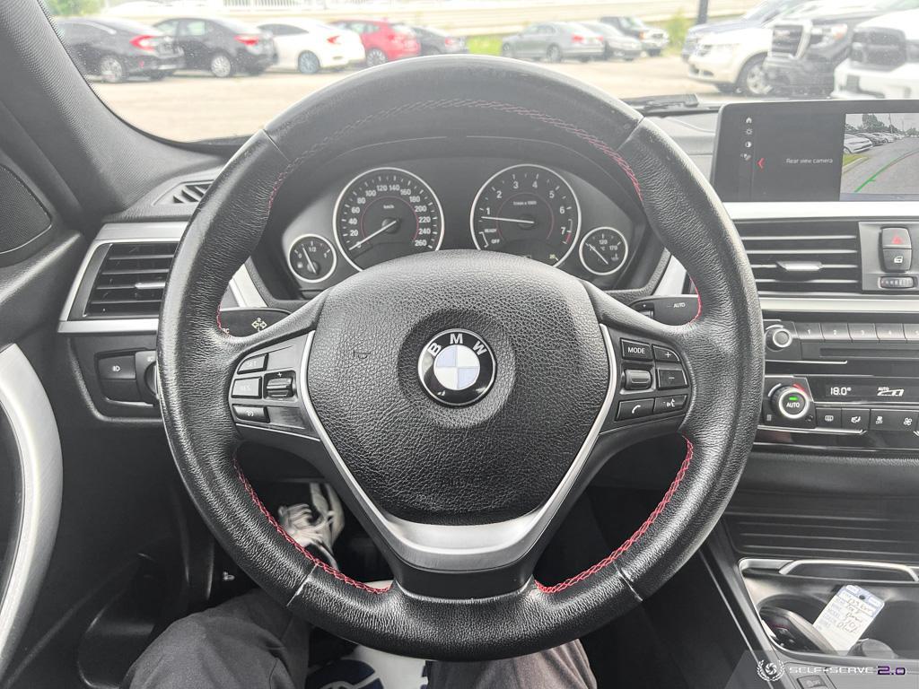 2018 BMW 3 Series 330xi / xDRIVE / NAV / SUNROOF / NO ACCIDENTS - Photo #20