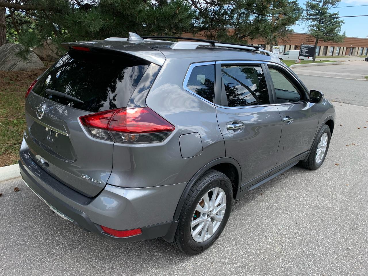 2019 Nissan Rogue AWD SV - 1 LOCAL SENIOR OWNER!! NO INSUR. CLAIMS!! Photo3