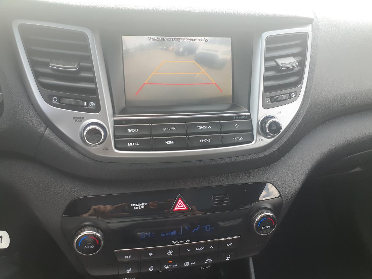 2018 Hyundai Tucson SE AWD, Leather, Blindspot det,htd Steering Seats, - Photo #18