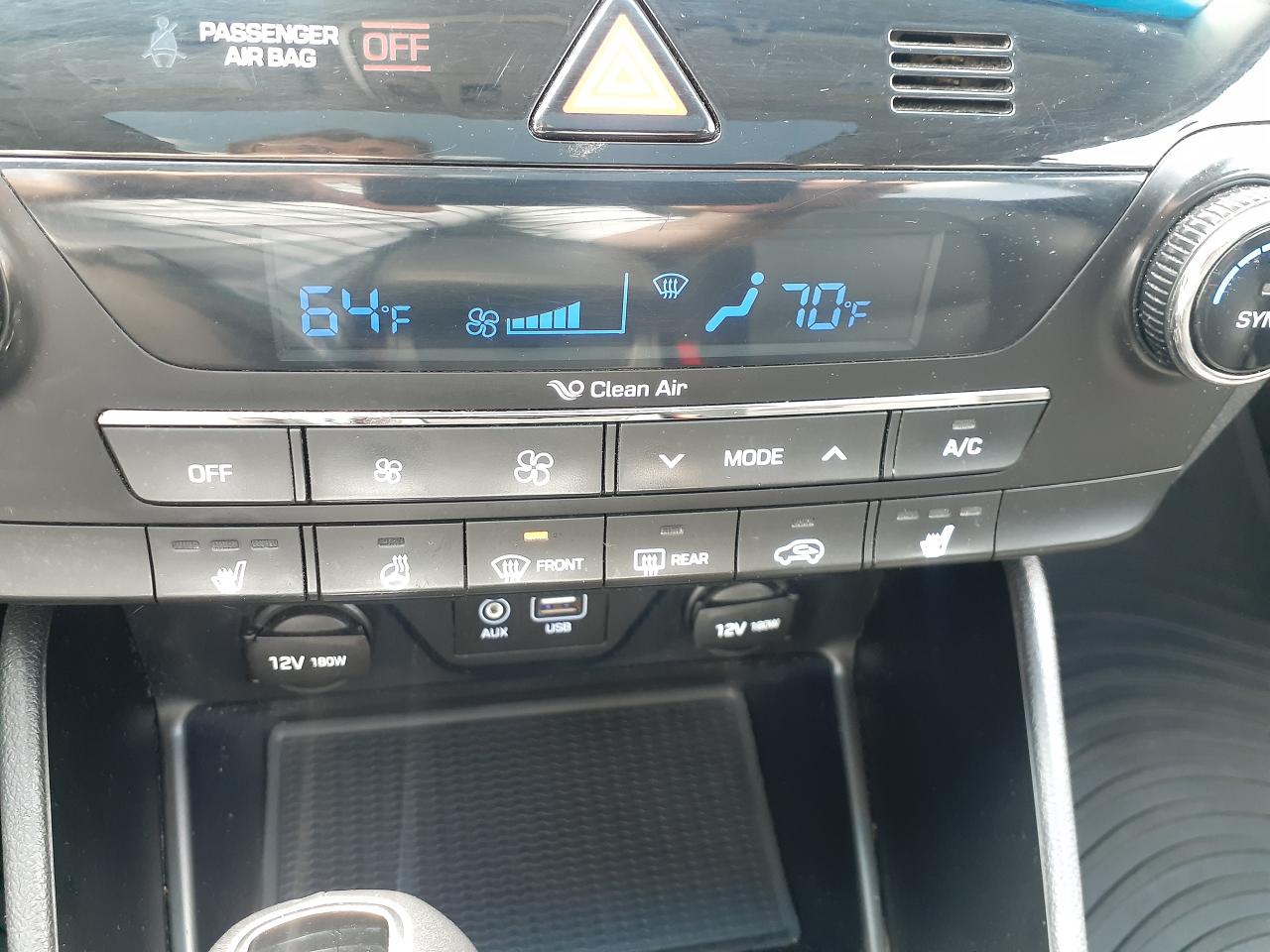 2018 Hyundai Tucson SE AWD, Leather, Blindspot det,htd Steering Seats, - Photo #19