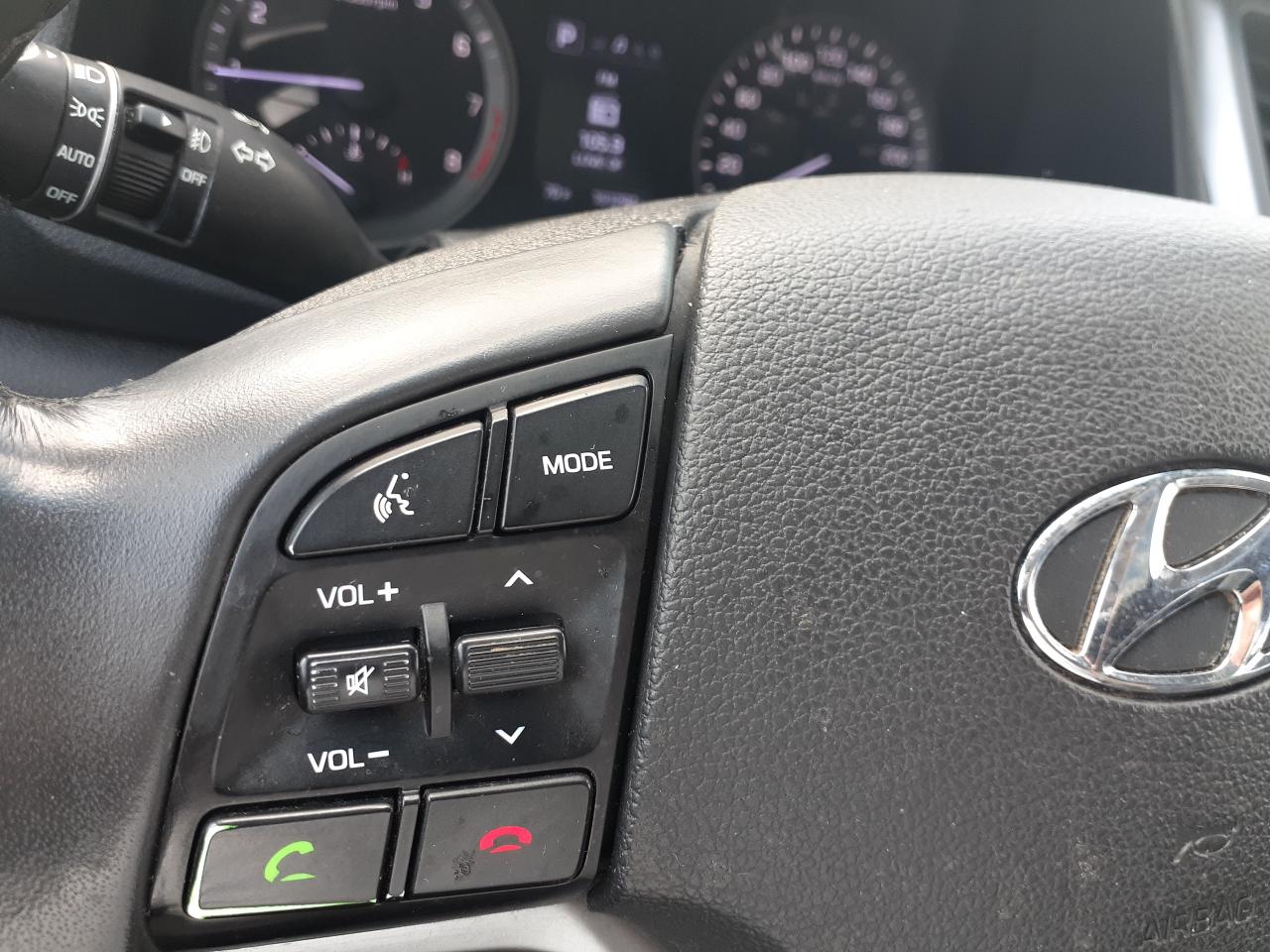 2018 Hyundai Tucson SE AWD, Leather, Blindspot det,htd Steering Seats, - Photo #12