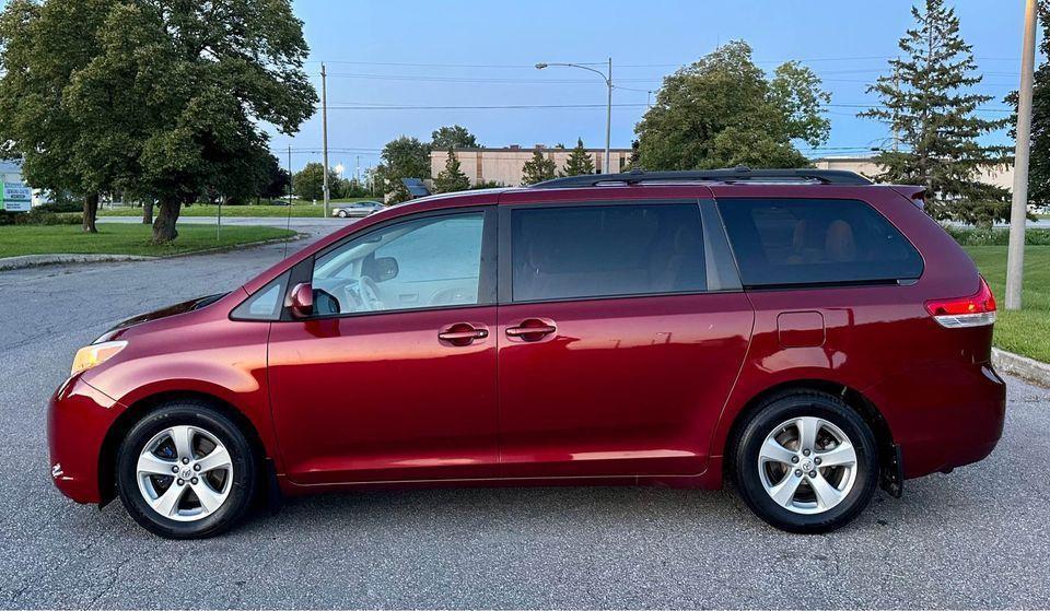 2013 Toyota Sienna 5DR V6 LE 8-PASS FWD - Photo #7