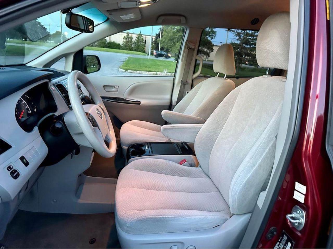 2013 Toyota Sienna 5DR V6 LE 8-PASS FWD - Photo #14
