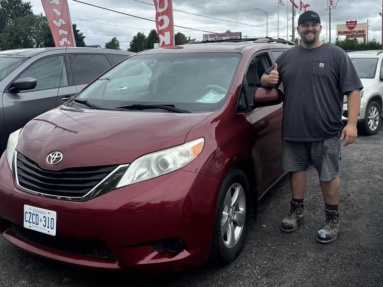 2013 Toyota Sienna 5DR V6 LE 8-PASS FWD - Photo #1