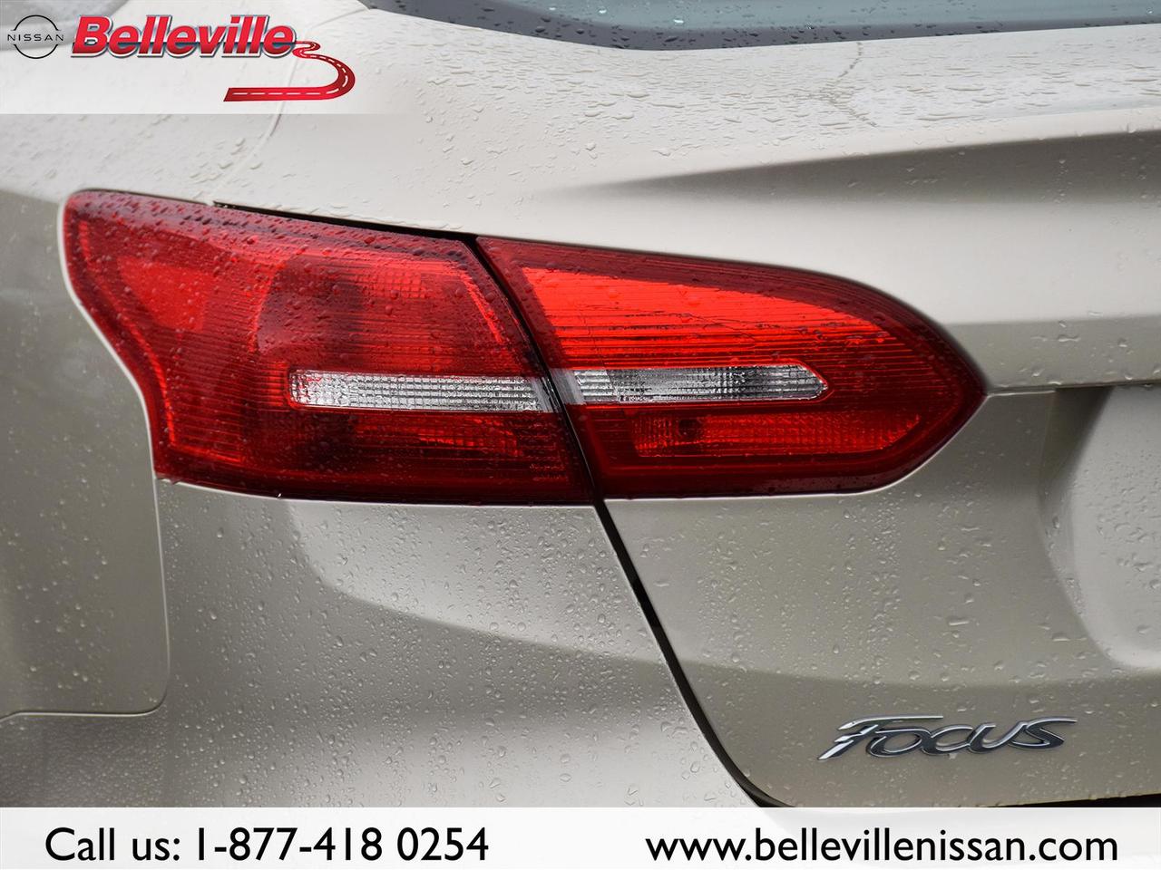 2018 Ford Focus SE-FWD, Clean, sporty and fuel saver! Photo