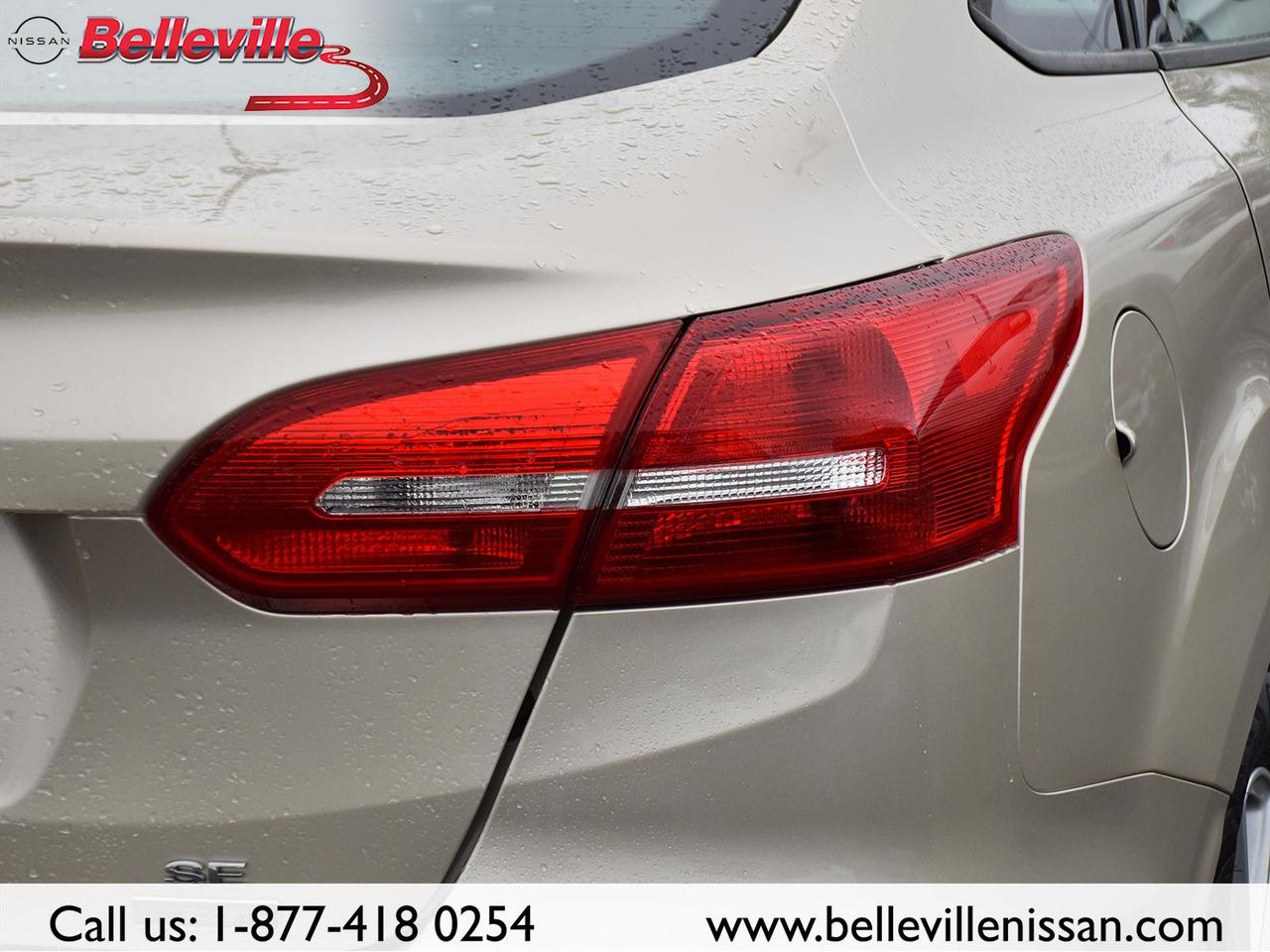 2018 Ford Focus SE-FWD, Clean, sporty and fuel saver! Photo