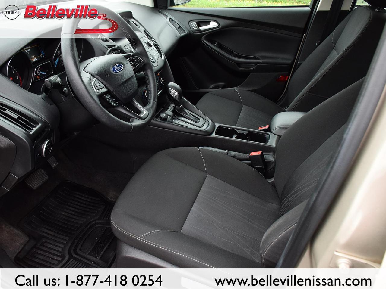 2018 Ford Focus SE-FWD, Clean, sporty and fuel saver! Photo