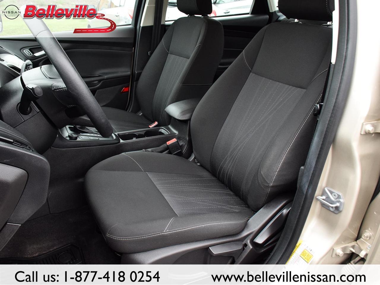 2018 Ford Focus SE-FWD, Clean, sporty and fuel saver! Photo