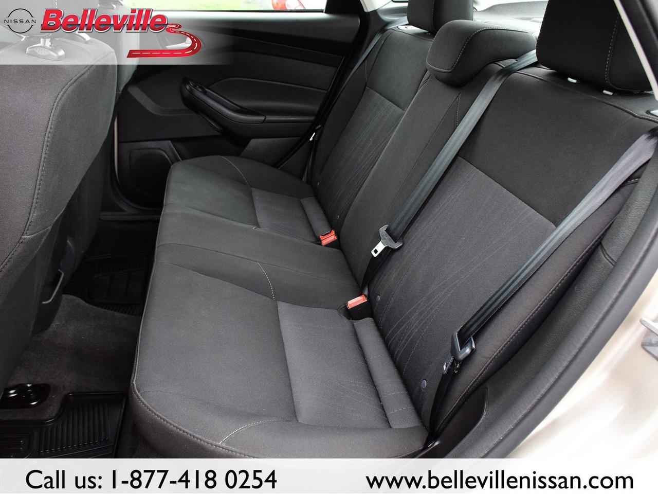 2018 Ford Focus SE-FWD, Clean, sporty and fuel saver! Photo