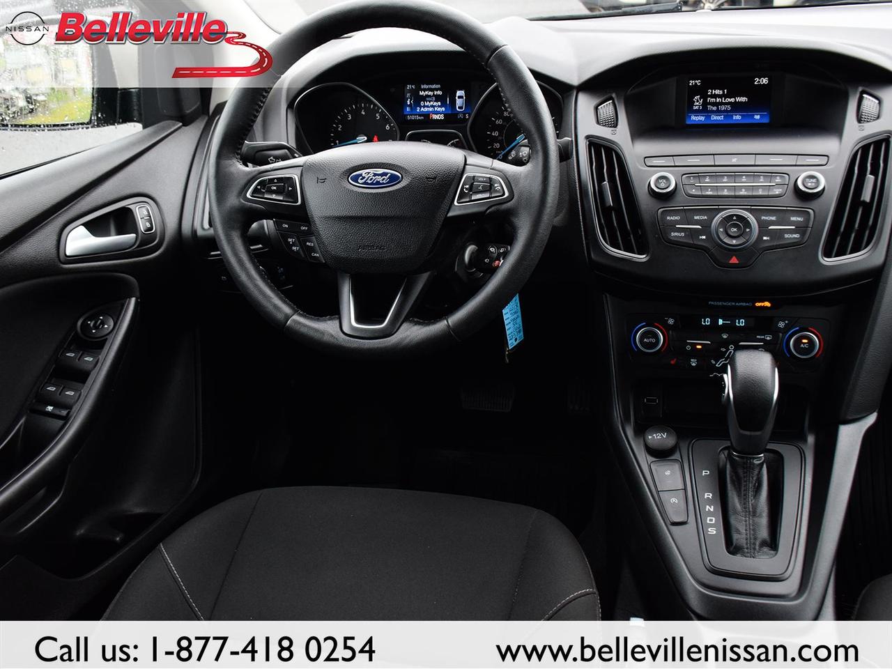 2018 Ford Focus SE-FWD, Clean, sporty and fuel saver! Photo