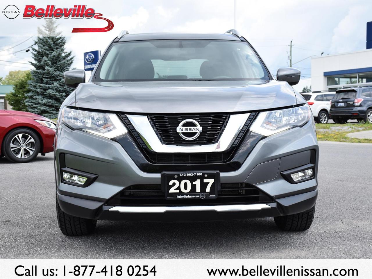 2017 Nissan Rogue SV AWD, SUNROOF, LOCAL TRADE! Photo