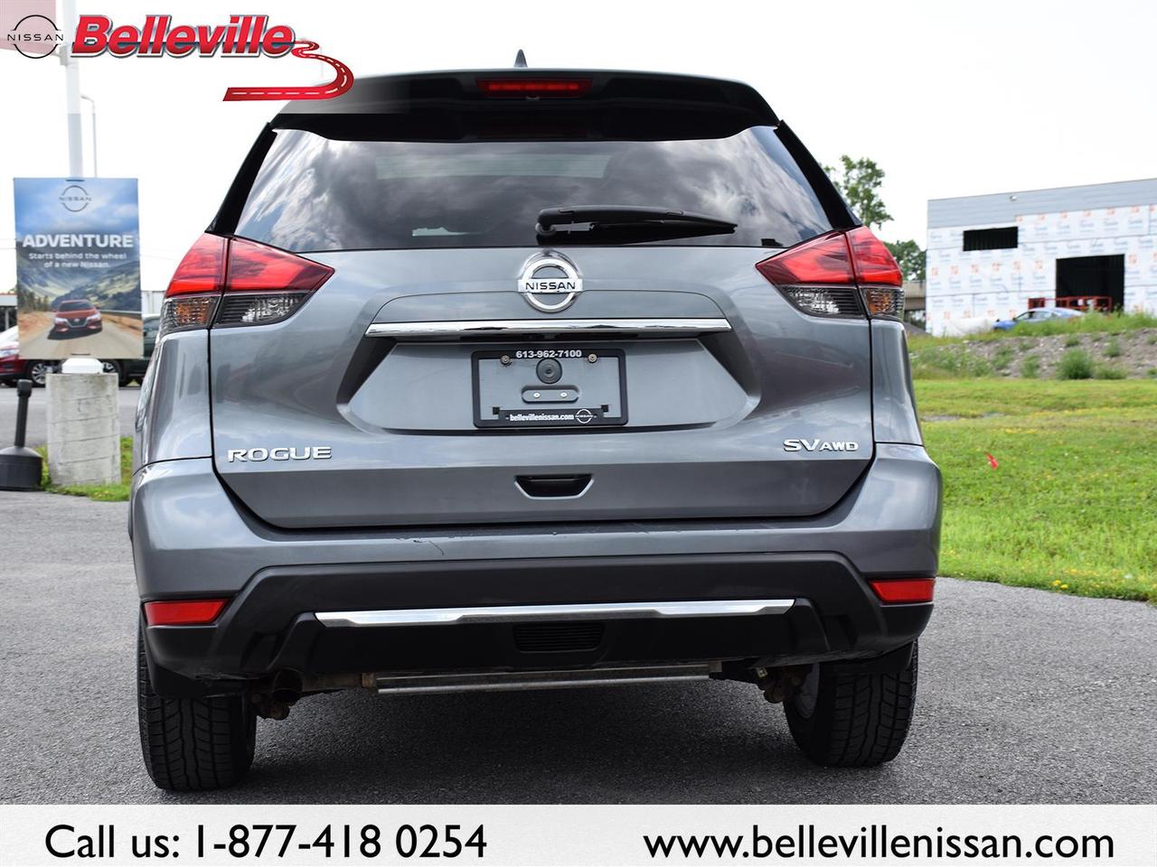 2017 Nissan Rogue SV AWD, SUNROOF, LOCAL TRADE! Photo4