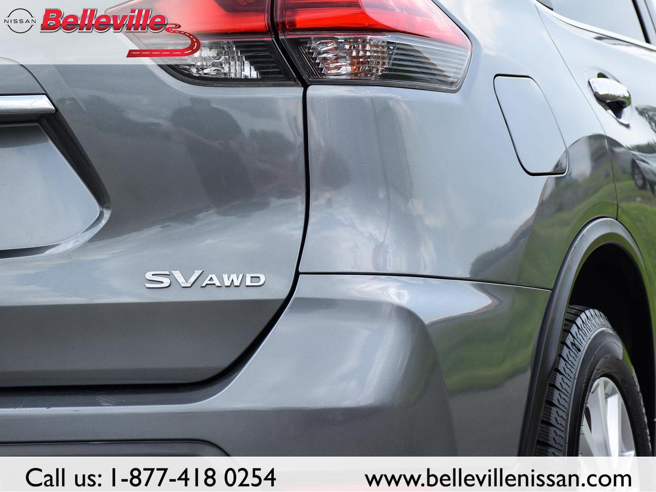 2017 Nissan Rogue SV AWD, SUNROOF, LOCAL TRADE! Photo