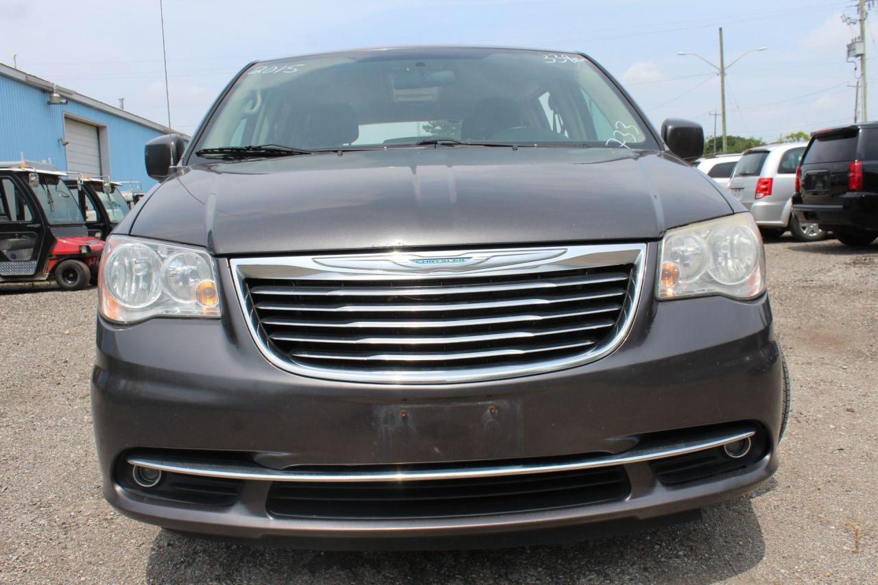 2015 Chrysler Town & Country  Photo