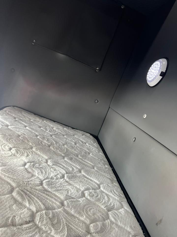 2019 Ford E450 Super Duty  Photo4