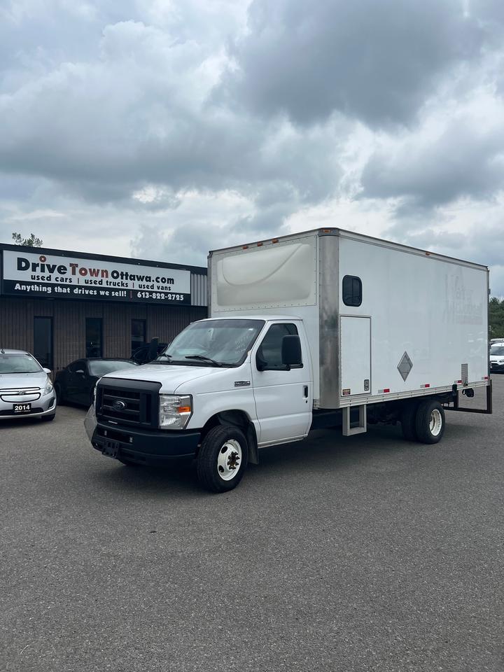 <p>E450 SUPERDUTY CUBE VAN, WITH BED, LIGHTS AND POWER OUTLETS READY TO WORK! GREAT MOVING TRUCK <span style=color: #64748b; font-family: Inter, ui-sans-serif, system-ui, -apple-system, BlinkMacSystemFont, Segoe UI, Roboto, Helvetica Neue, Arial, Noto Sans, sans-serif, Apple Color Emoji, Segoe UI Emoji, Segoe UI Symbol, Noto Color Emoji; font-size: 12px;>**HURRY ON THIS ONE** NEED FINANCING...GET PRE-APPROVE NOW QUICK AND EASY AT DRIVETOWNOTTAWA.COM, DRIVE4LESS. *TAXES AND LICENSE EXTRA. COME VISIT US/VENEZ NOUS VISITER!</span><span style=color: #64748b; font-family: Inter, ui-sans-serif, system-ui, -apple-system, BlinkMacSystemFont, Segoe UI, Roboto, Helvetica Neue, Arial, Noto Sans, sans-serif, Apple Color Emoji, Segoe UI Emoji, Segoe UI Symbol, Noto Color Emoji; font-size: 12px;>&nbsp;</span><span style=color: #64748b; font-family: Inter, ui-sans-serif, system-ui, -apple-system, BlinkMacSystemFont, Segoe UI, Roboto, Helvetica Neue, Arial, Noto Sans, sans-serif, Apple Color Emoji, Segoe UI Emoji, Segoe UI Symbol, Noto Color Emoji; font-size: 12px;>FINANCING CHARGES ARE EXTRA EXAMPLE: BANK FEE, DEALER FEE, PPSA, INTEREST CHARGES&nbsp;</span></p>