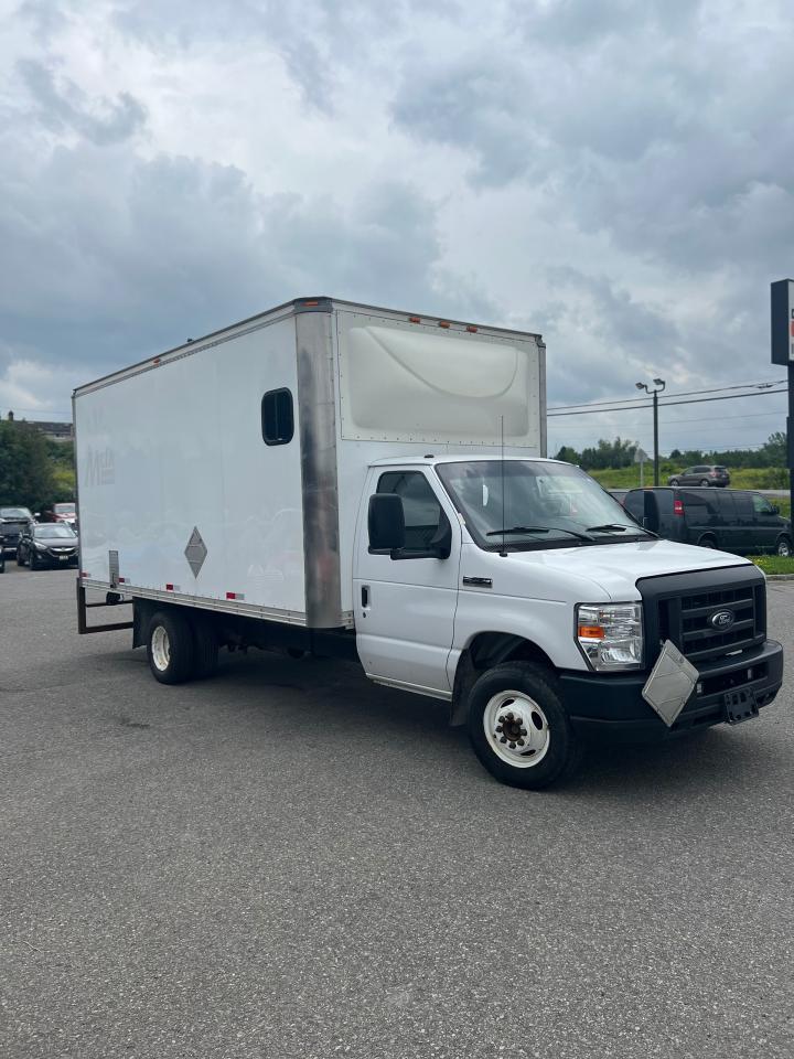 2019 Ford E450 Super Duty  Photo2