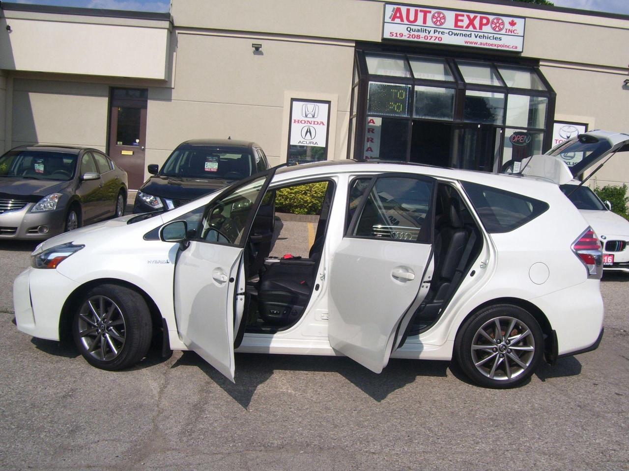 2015 Toyota Prius v Auto,Sunroof,Lather,GPS,Certified,Bluetooth,,,