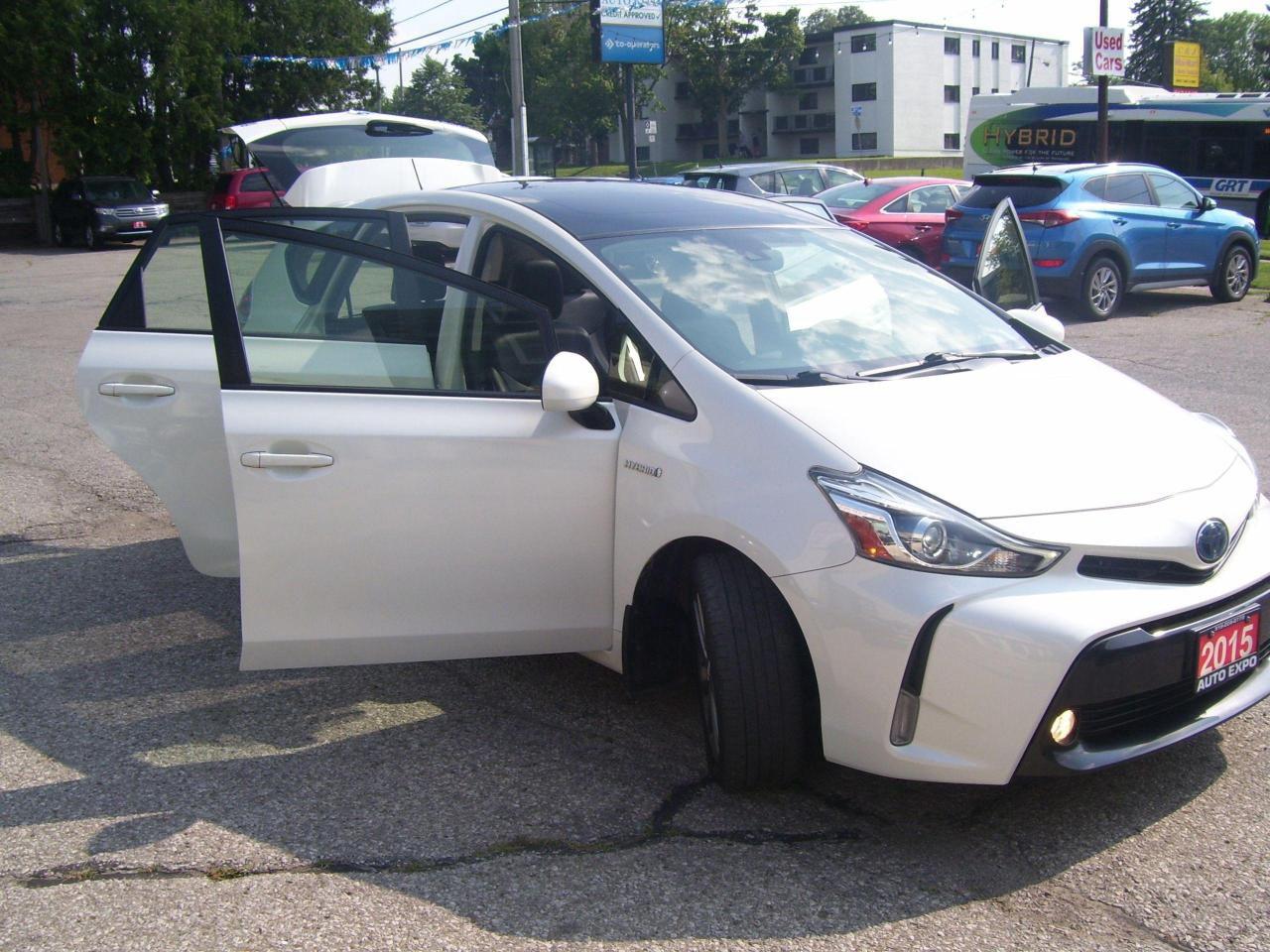 2015 Toyota Prius v Auto,Sunroof,Lather,GPS,Certified,Bluetooth,,,