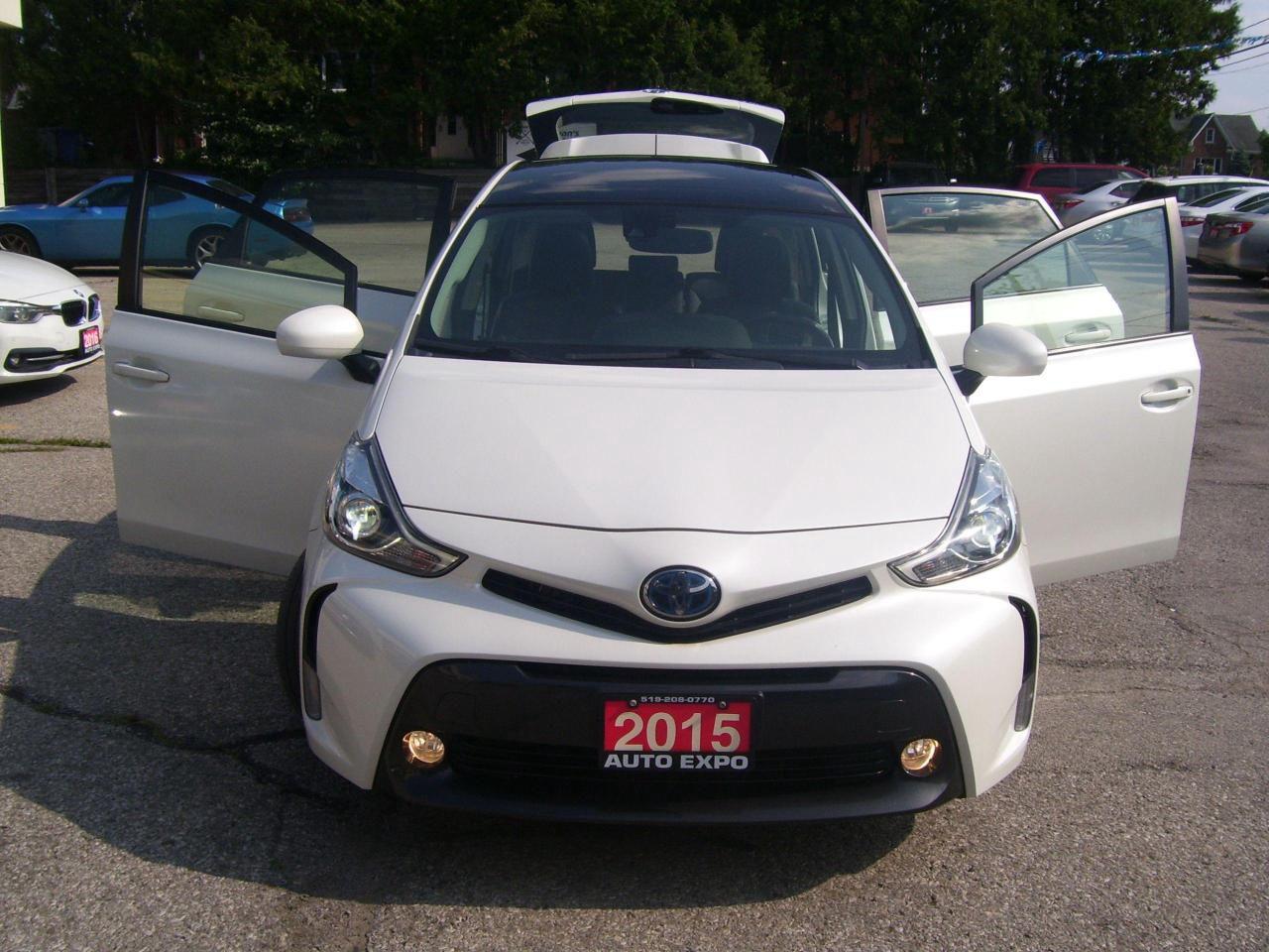 2015 Toyota Prius v Auto,Sunroof,Lather,GPS,Certified,Bluetooth,,,