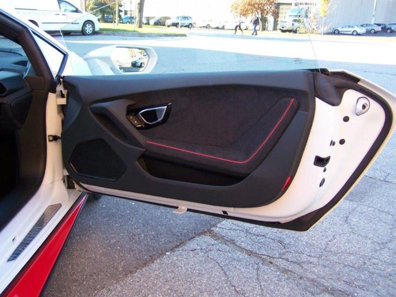 2021 Lamborghini Huracan HURACAN EVO Coupe RWD LOW K'S LIKE NEW! - Photo #21
