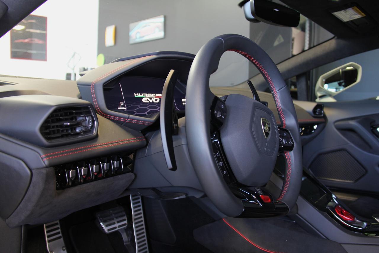 2021 Lamborghini Huracan HURACAN EVO Coupe RWD LOW K'S LIKE NEW! - Photo #11