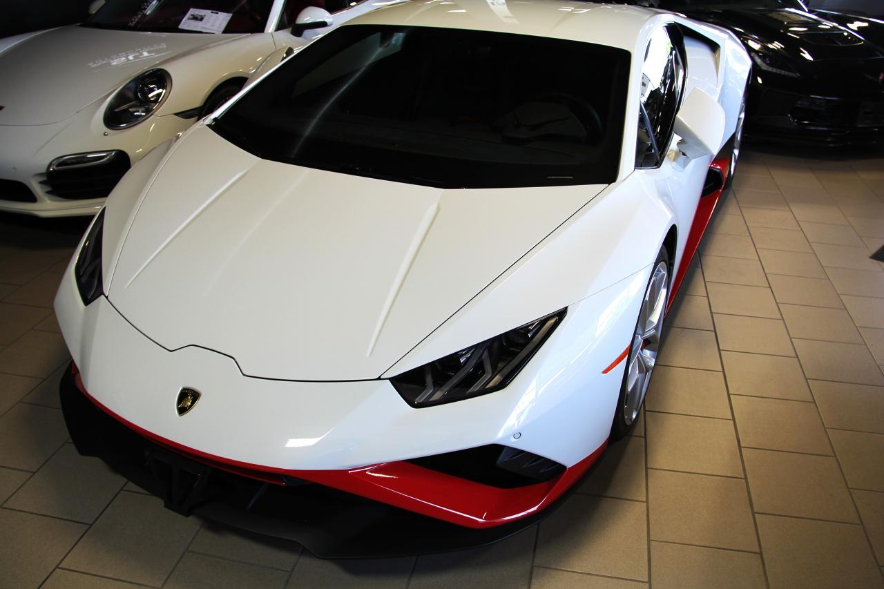 2021 Lamborghini Huracan HURACAN EVO Coupe RWD LOW K'S LIKE NEW! - Photo #13