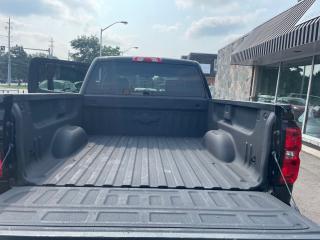 2018 Chevrolet Silverado 1500 AUTO 4WD CREW CAB NO ACCIDENT NEW TIRES - Photo #13