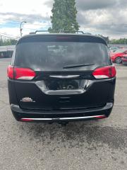 2017 Chrysler Pacifica 4dr Wgn Touring-L - Photo #3