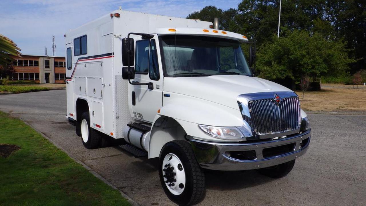 Used 2014 International 4300 DuraStar Service Truck Dually Diesel Air Brakes for sale in Burnaby, BC