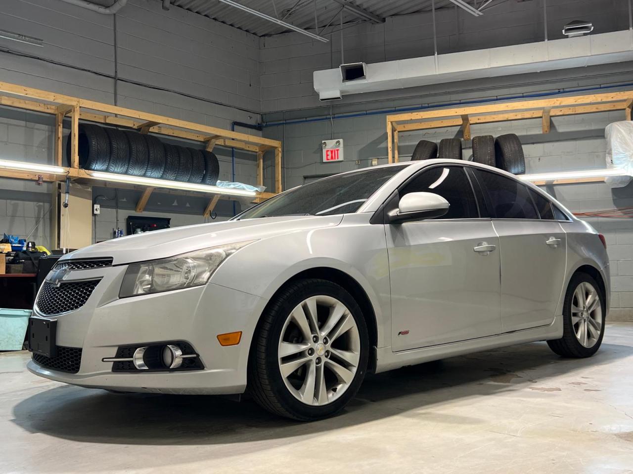 Used 2014 Chevrolet Cruze RS * Leather Seats * Sunroof * Hands Free Calling * Bose Audio System * Alloy Rims * Back Up Camera * Heated Seats * Back Up Camera * Cruise Control * for sale in Cambridge, ON